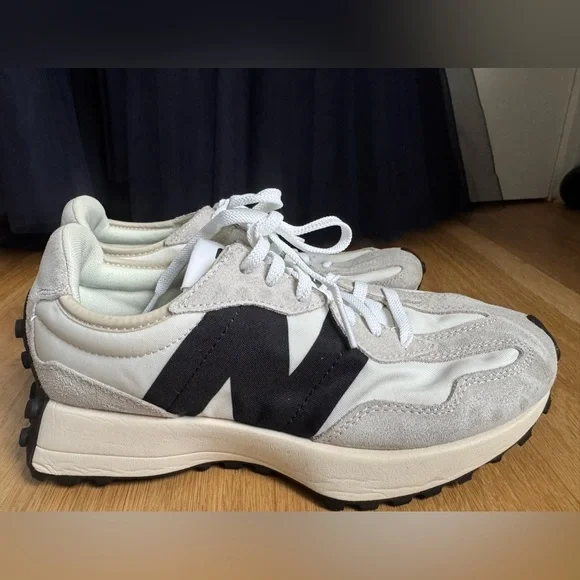 New Balance 327 Sea salt with nb 103 white and black Women’s Sz 8 VGC - Picture 1 of 11